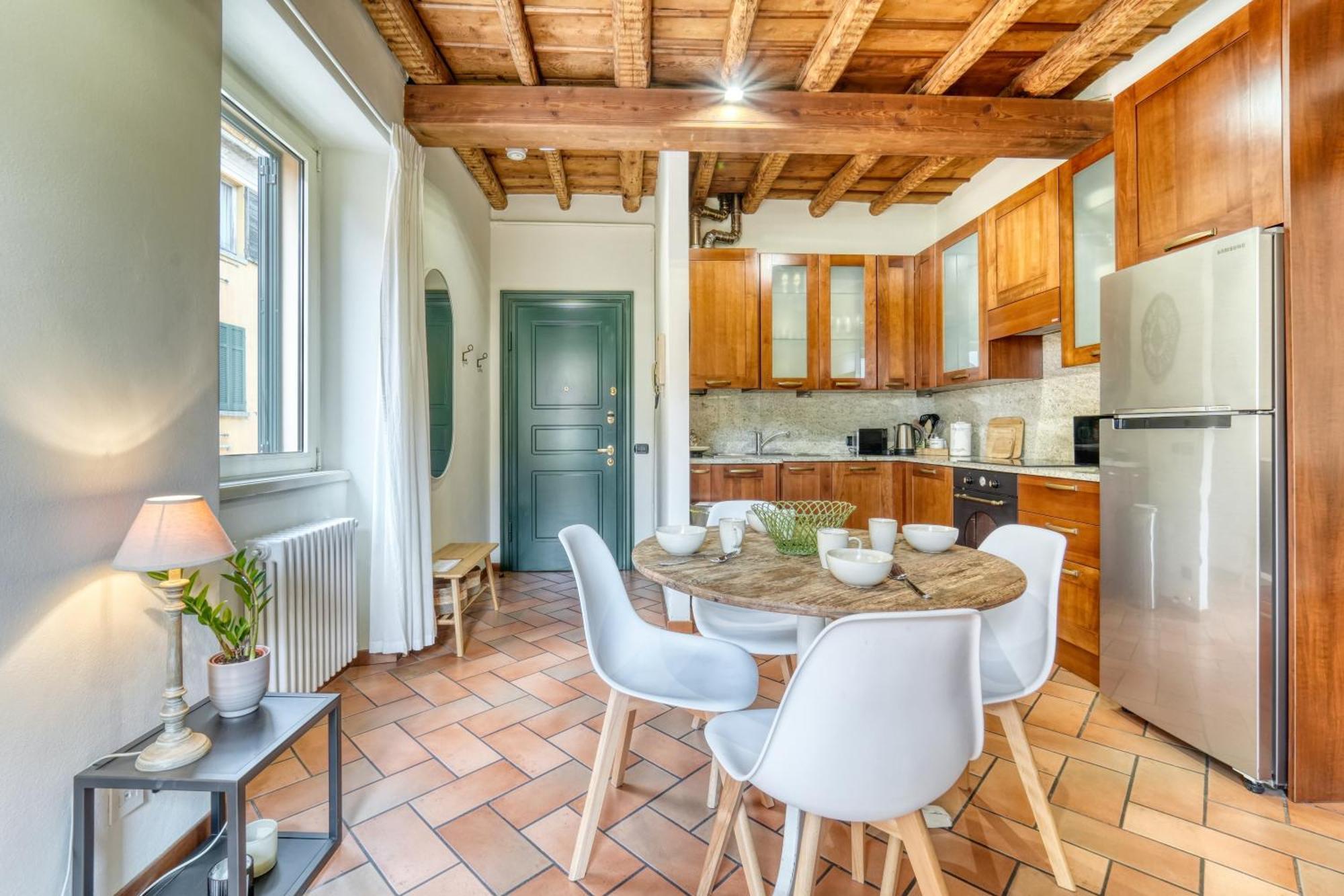 Casa Di Milo Apartment Чернобио Екстериор снимка