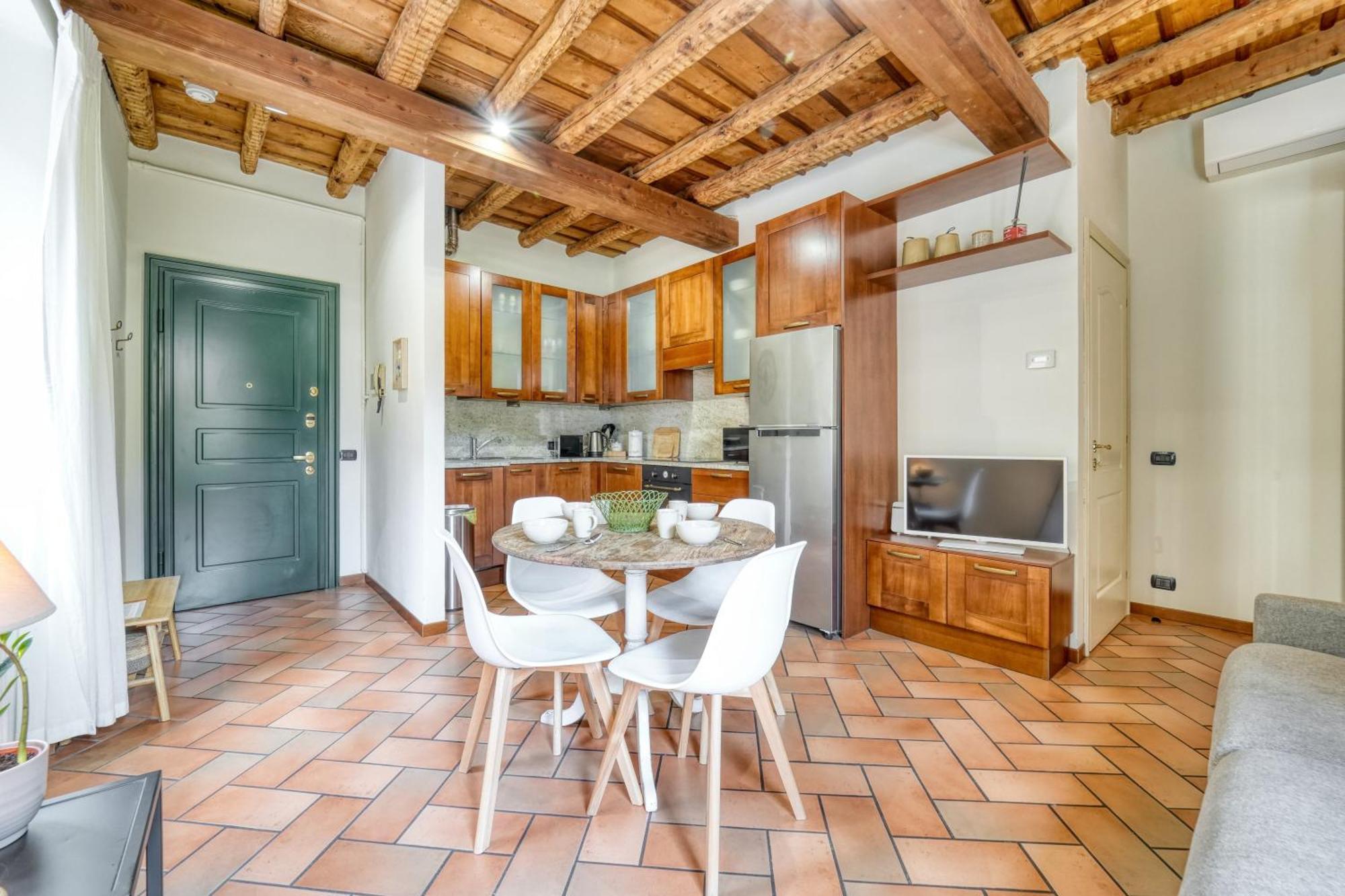 Casa Di Milo Apartment Чернобио Екстериор снимка
