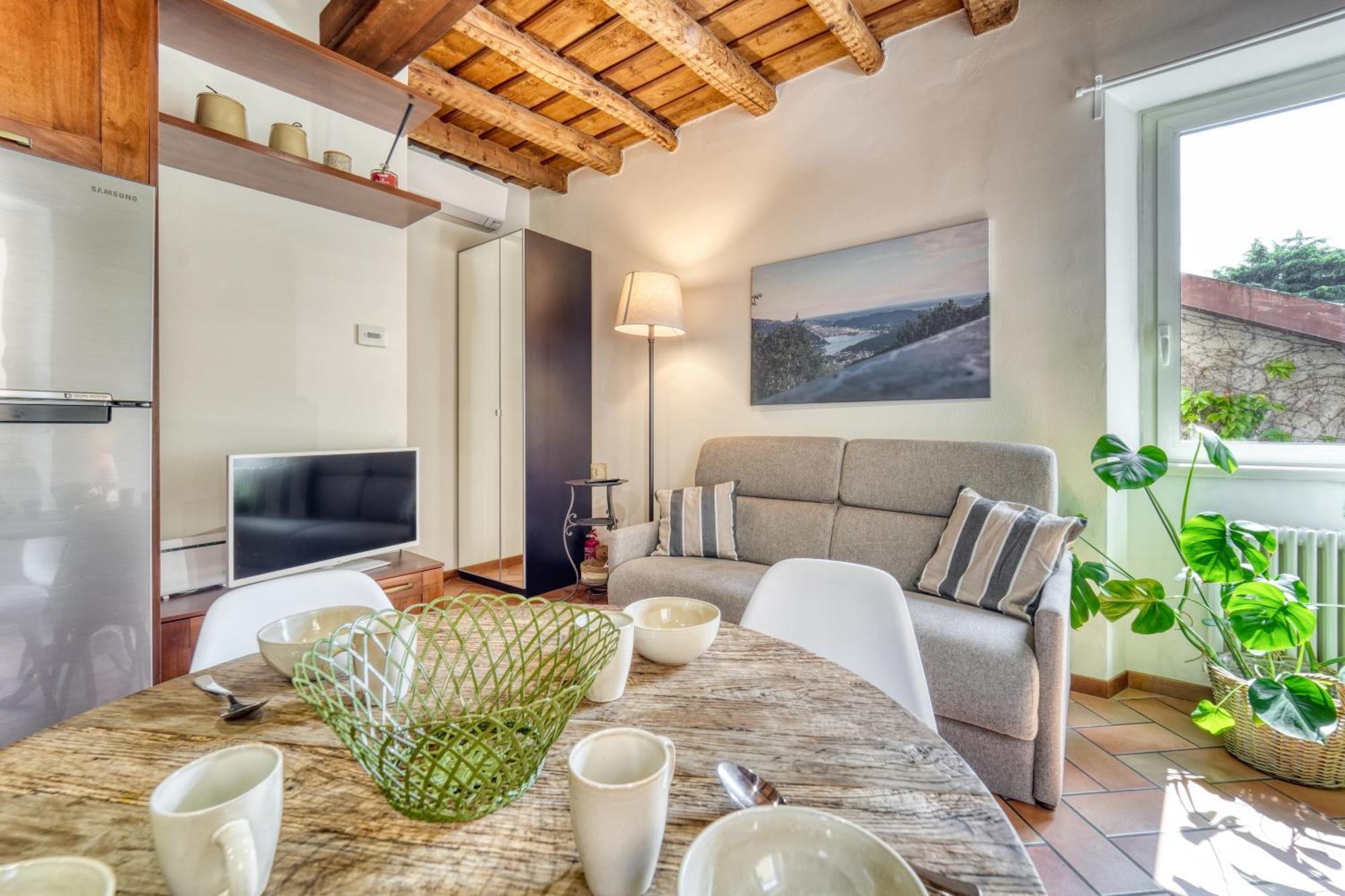 Casa Di Milo Apartment Чернобио Екстериор снимка